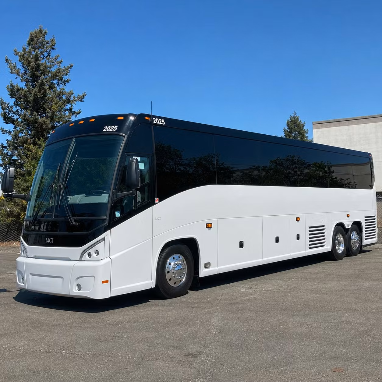 sacramento corporate groups and sports teams rely on long distance charter buses